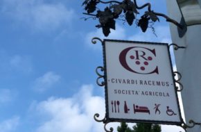 Insegna di Civardi Racemus - Società agricola